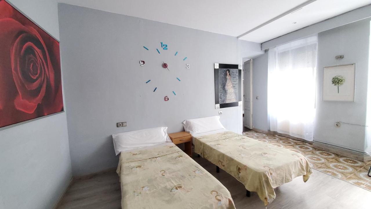 Hostal Martes Cáceres Plaza Mayor - Tercer piso SIN ascensor Esterno foto