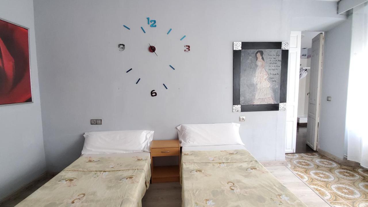 Hostal Martes Cáceres Plaza Mayor - Tercer piso SIN ascensor Esterno foto